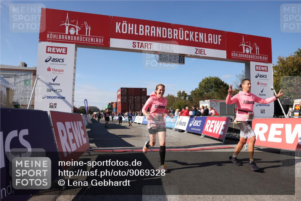 03.10.2025 - Köhlbrandbrückenlauf Lena Gebhardt http://msf.ph/oto/9069328 03.10.2025 13:34:21 Ziel 4674, 5207, 5221, 5437, 5593, 5693, 5695, 6574 meine-sportfotos.de