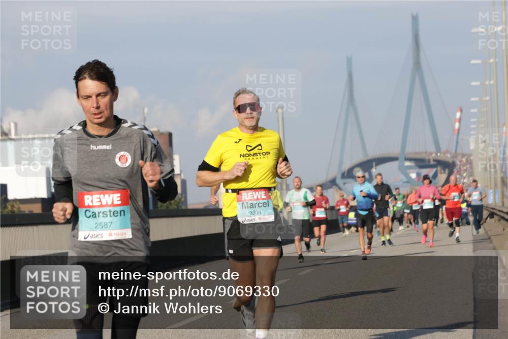 03.10.2025 - Köhlbrandbrückenlauf Jannik Wohlers http://msf.ph/oto/9069330 03.10.2025 09:48:22 Position 3 2587, 3331 meine-sportfotos.de
