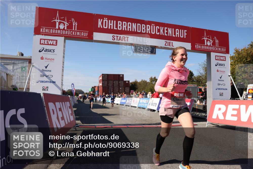 03.10.2025 - Köhlbrandbrückenlauf Lena Gebhardt http://msf.ph/oto/9069338 03.10.2025 13:34:21 Ziel 4674, 5207, 5221, 5437, 5593, 5693, 5695, 6574 meine-sportfotos.de