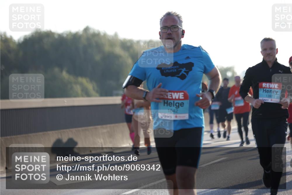 03.10.2025 - Köhlbrandbrückenlauf Jannik Wohlers http://msf.ph/oto/9069342 03.10.2025 09:16:59 Position 3 1642, 1397 meine-sportfotos.de