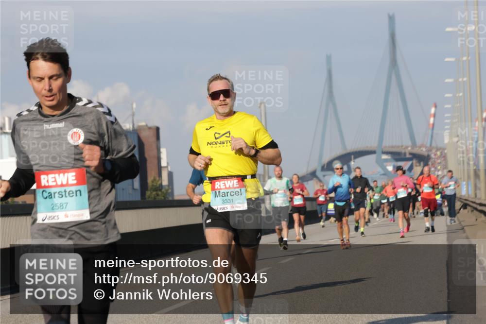 03.10.2025 - Köhlbrandbrückenlauf Jannik Wohlers http://msf.ph/oto/9069345 03.10.2025 09:48:22 Position 3 2587, 3331 meine-sportfotos.de