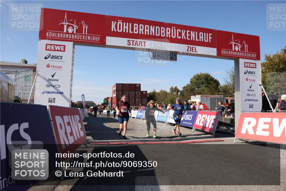 03.10.2025 - Köhlbrandbrückenlauf Lena Gebhardt http://msf.ph/oto/9069350 03.10.2025 13:34:25 Ziel 4674, 4702, 4754, 5207, 5221, 5437, 5693, 5695 meine-sportfotos.de