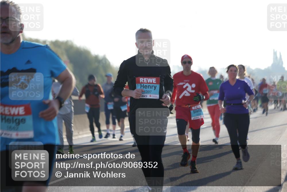 03.10.2025 - Köhlbrandbrückenlauf Jannik Wohlers http://msf.ph/oto/9069352 03.10.2025 09:16:59 Position 3 1642, 1397, 3, 3353 meine-sportfotos.de