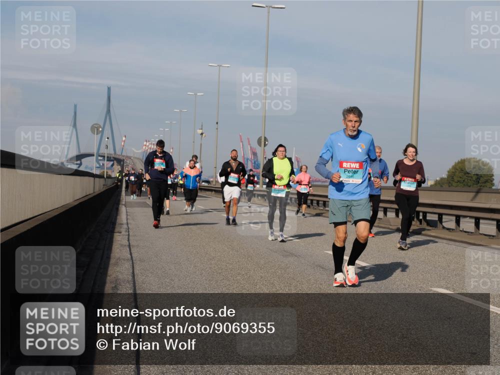 03.10.2025 - Köhlbrandbrückenlauf Fabian Wolf http://msf.ph/oto/9069355 03.10.2025 10:11:50 Position 3 2646 meine-sportfotos.de