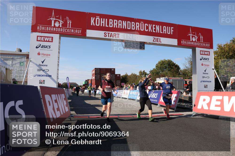 03.10.2025 - Köhlbrandbrückenlauf Lena Gebhardt http://msf.ph/oto/9069364 03.10.2025 13:34:26 Ziel 4674, 4702, 4754, 5207, 5221, 5437, 5693, 5695 meine-sportfotos.de