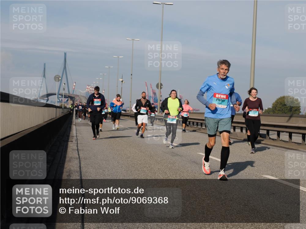 03.10.2025 - Köhlbrandbrückenlauf Fabian Wolf http://msf.ph/oto/9069368 03.10.2025 10:11:50 Position 3 2646 meine-sportfotos.de