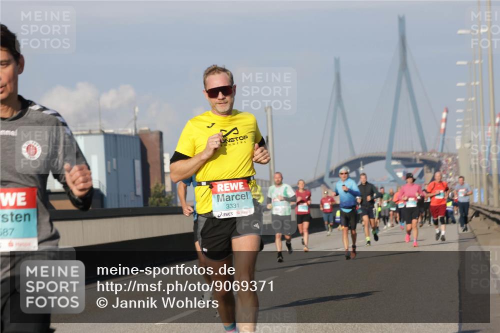 03.10.2025 - Köhlbrandbrückenlauf Jannik Wohlers http://msf.ph/oto/9069371 03.10.2025 09:48:23 Position 3 587, 3331 meine-sportfotos.de