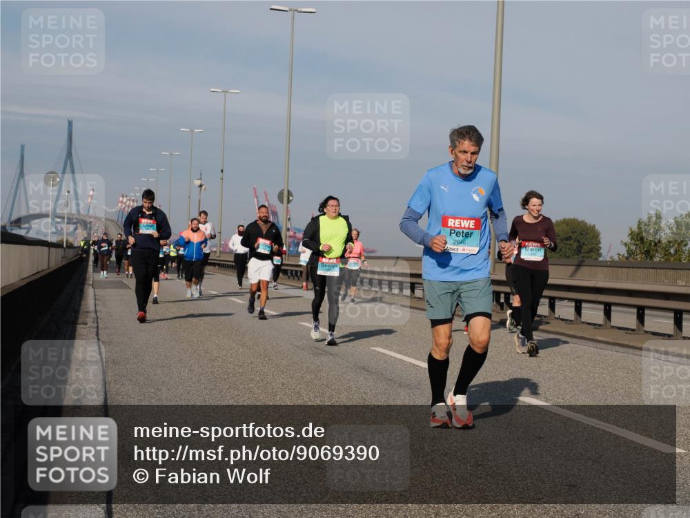 03.10.2025 - Köhlbrandbrückenlauf Fabian Wolf http://msf.ph/oto/9069390 03.10.2025 10:11:51 Position 3 2646 meine-sportfotos.de