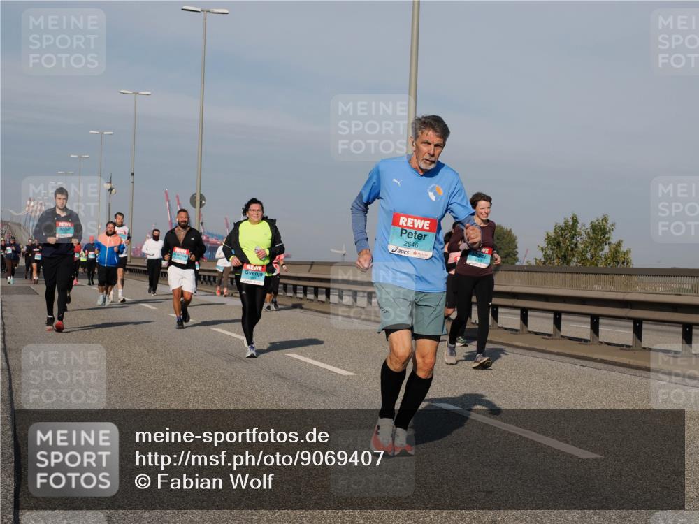 03.10.2025 - Köhlbrandbrückenlauf Fabian Wolf http://msf.ph/oto/9069407 03.10.2025 10:11:51 Position 3 1991, 2646 meine-sportfotos.de