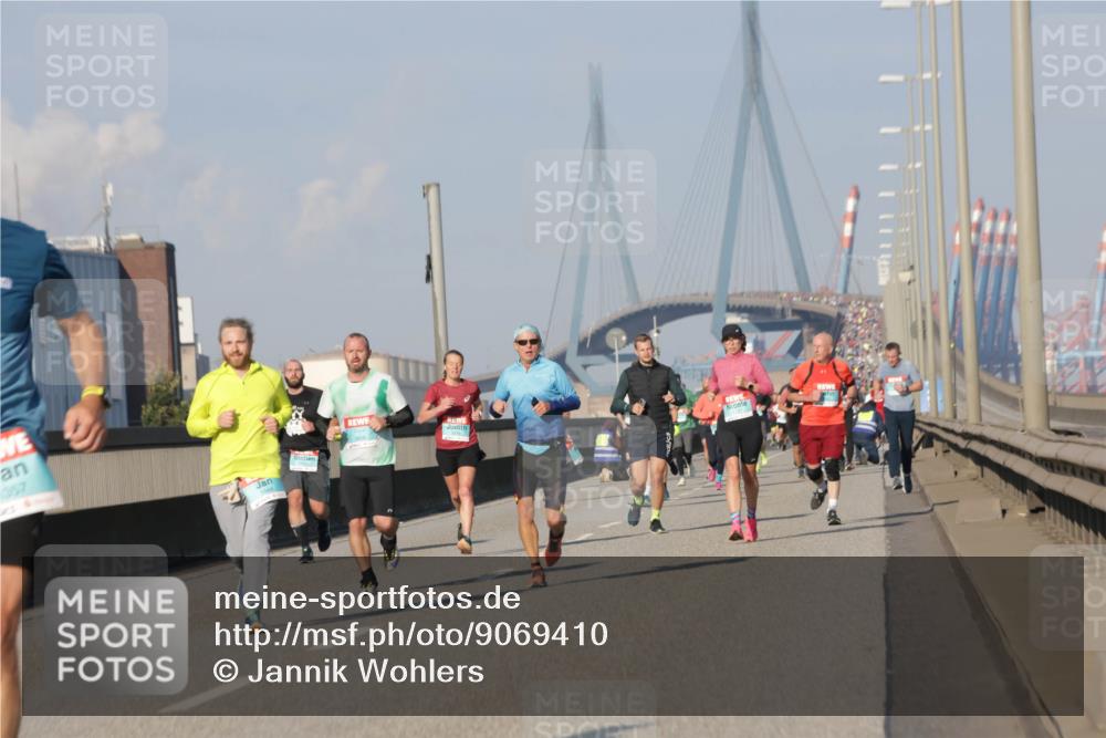 03.10.2025 - Köhlbrandbrückenlauf Jannik Wohlers http://msf.ph/oto/9069410 03.10.2025 09:48:26 Position 3 1357 meine-sportfotos.de