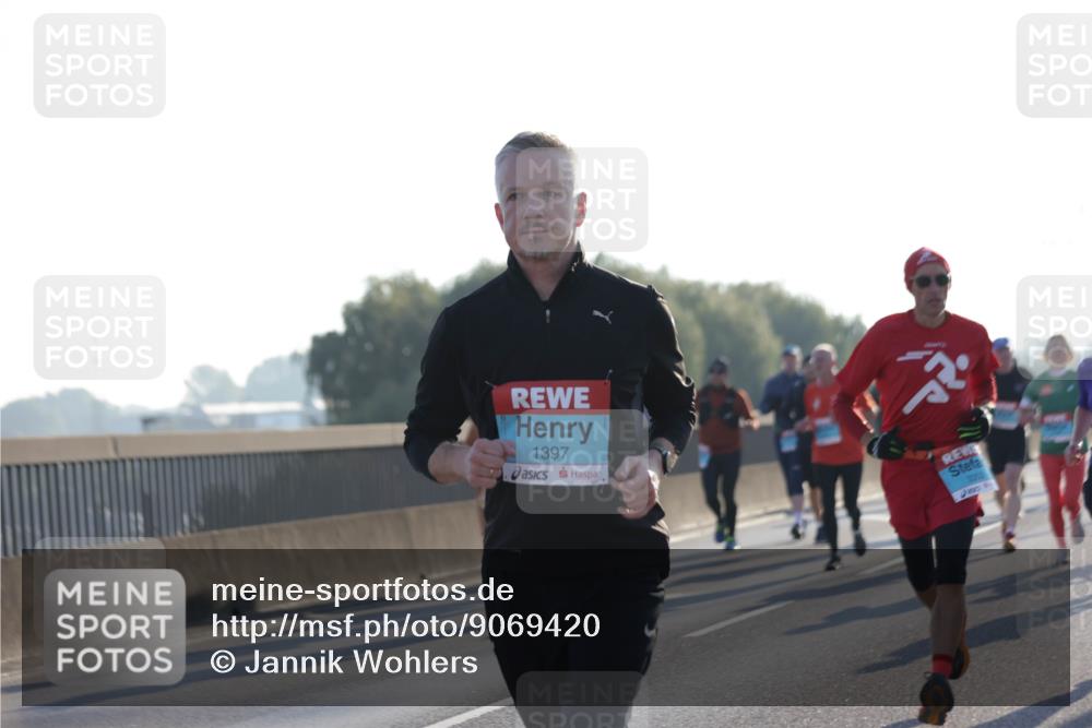 03.10.2025 - Köhlbrandbrückenlauf Jannik Wohlers http://msf.ph/oto/9069420 03.10.2025 09:17:01 Position 3 1397, 3958 meine-sportfotos.de