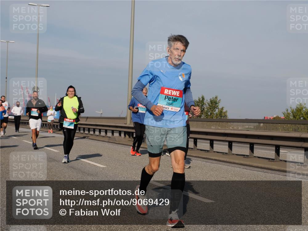 03.10.2025 - Köhlbrandbrückenlauf Fabian Wolf http://msf.ph/oto/9069429 03.10.2025 10:11:52 Position 3 2646 meine-sportfotos.de