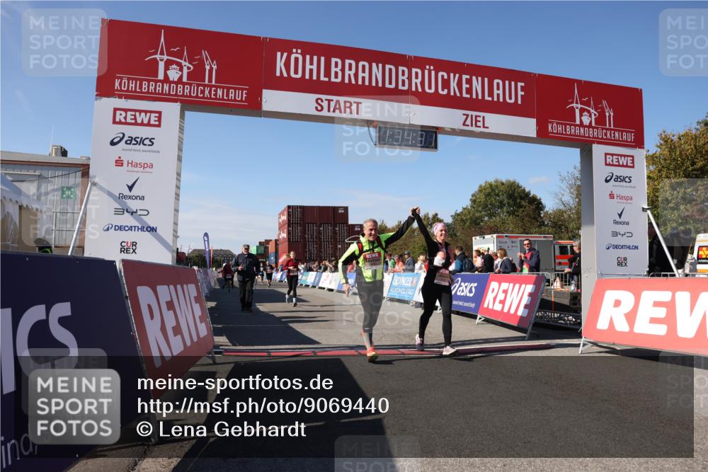 03.10.2025 - Köhlbrandbrückenlauf Lena Gebhardt http://msf.ph/oto/9069440 03.10.2025 13:34:32 Ziel 4702, 4754, 5390, 5437, 5693, 5695, 6486 meine-sportfotos.de