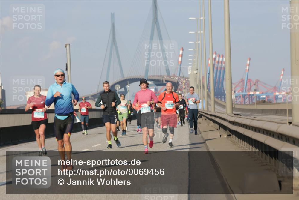 03.10.2025 - Köhlbrandbrückenlauf Jannik Wohlers http://msf.ph/oto/9069456 03.10.2025 09:48:29 Position 3  meine-sportfotos.de