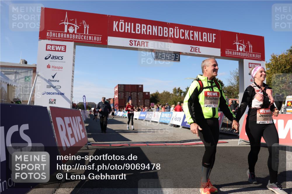 03.10.2025 - Köhlbrandbrückenlauf Lena Gebhardt http://msf.ph/oto/9069478 03.10.2025 13:34:33 Ziel 4702, 4754, 4997, 5390, 5407, 5437, 5693, 5695, 6486 meine-sportfotos.de
