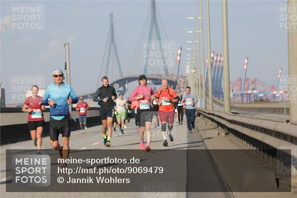 03.10.2025 - Köhlbrandbrückenlauf Jannik Wohlers http://msf.ph/oto/9069479 03.10.2025 09:48:29 Position 3  meine-sportfotos.de