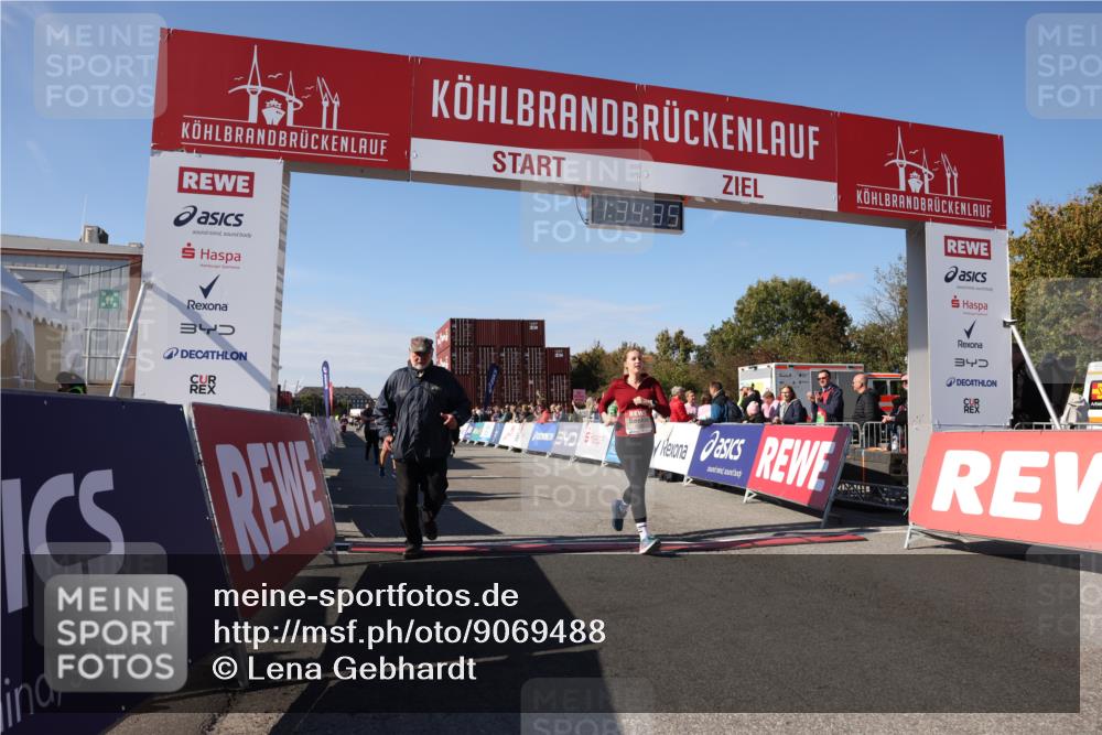 03.10.2025 - Köhlbrandbrückenlauf Lena Gebhardt http://msf.ph/oto/9069488 03.10.2025 13:34:35 Ziel 4702, 4754, 4997, 5390, 5407, 6289, 6290, 6486 meine-sportfotos.de
