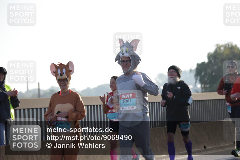 03.10.2025 - Köhlbrandbrückenlauf Jannik Wohlers http://msf.ph/oto/9069490 03.10.2025 09:17:04 Position 3 1288, 3793, 1289 meine-sportfotos.de