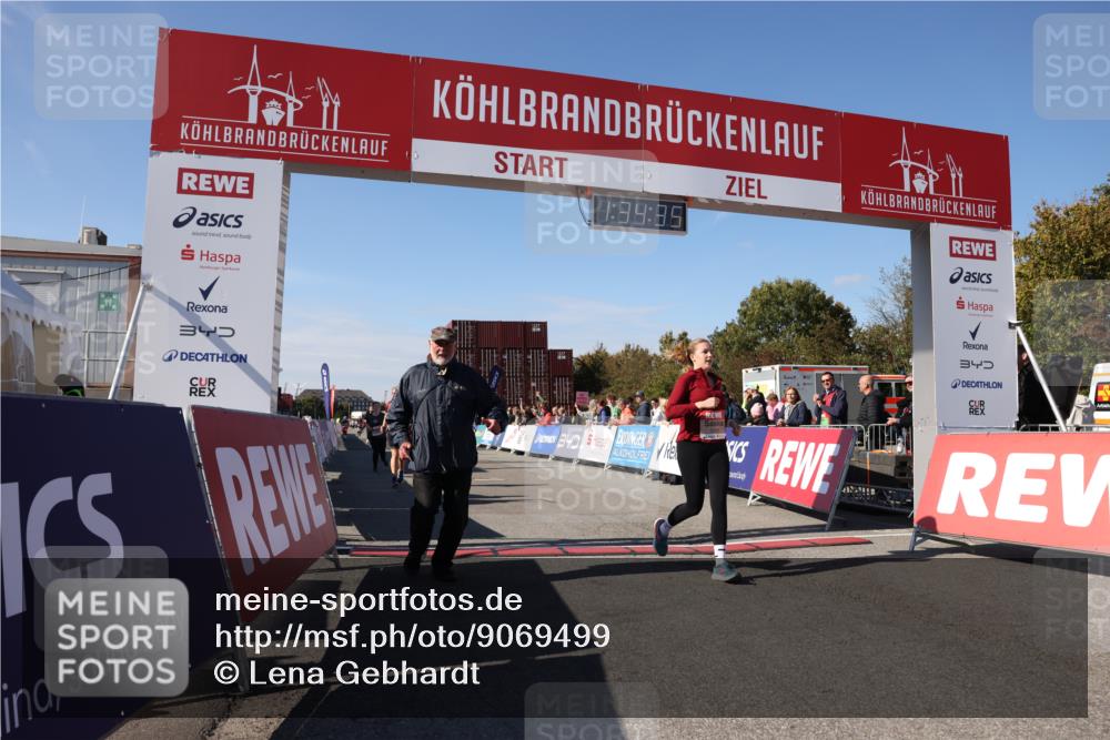 03.10.2025 - Köhlbrandbrückenlauf Lena Gebhardt http://msf.ph/oto/9069499 03.10.2025 13:34:36 Ziel 4702, 4754, 4997, 5390, 5407, 5465, 6289, 6290, 6486 meine-sportfotos.de