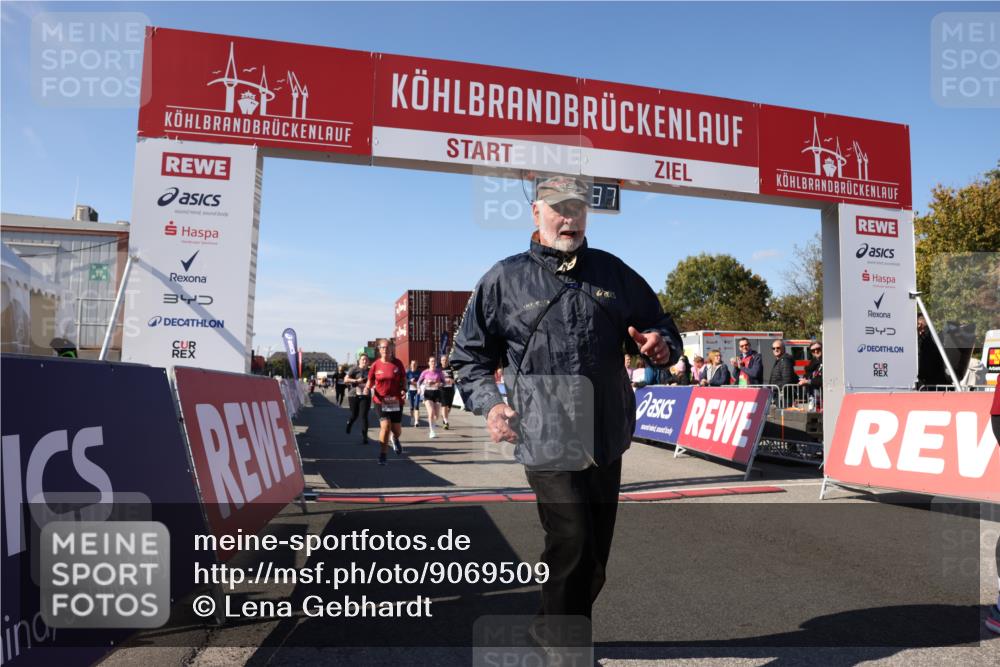 03.10.2025 - Köhlbrandbrückenlauf Lena Gebhardt http://msf.ph/oto/9069509 03.10.2025 13:34:37 Ziel 4702, 4754, 4997, 5390, 5407, 5465, 6289, 6290, 6486 meine-sportfotos.de