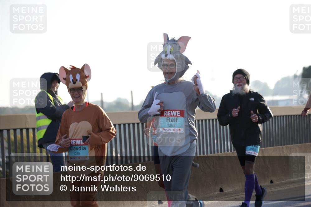 03.10.2025 - Köhlbrandbrückenlauf Jannik Wohlers http://msf.ph/oto/9069510 03.10.2025 09:17:05 Position 3 1288, 1289, 3065 meine-sportfotos.de
