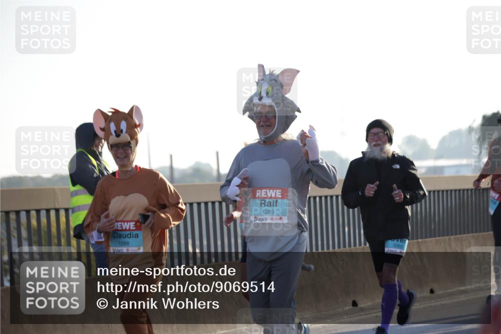 03.10.2025 - Köhlbrandbrückenlauf Jannik Wohlers http://msf.ph/oto/9069514 03.10.2025 09:17:05 Position 3 1288, 1289, 3065 meine-sportfotos.de