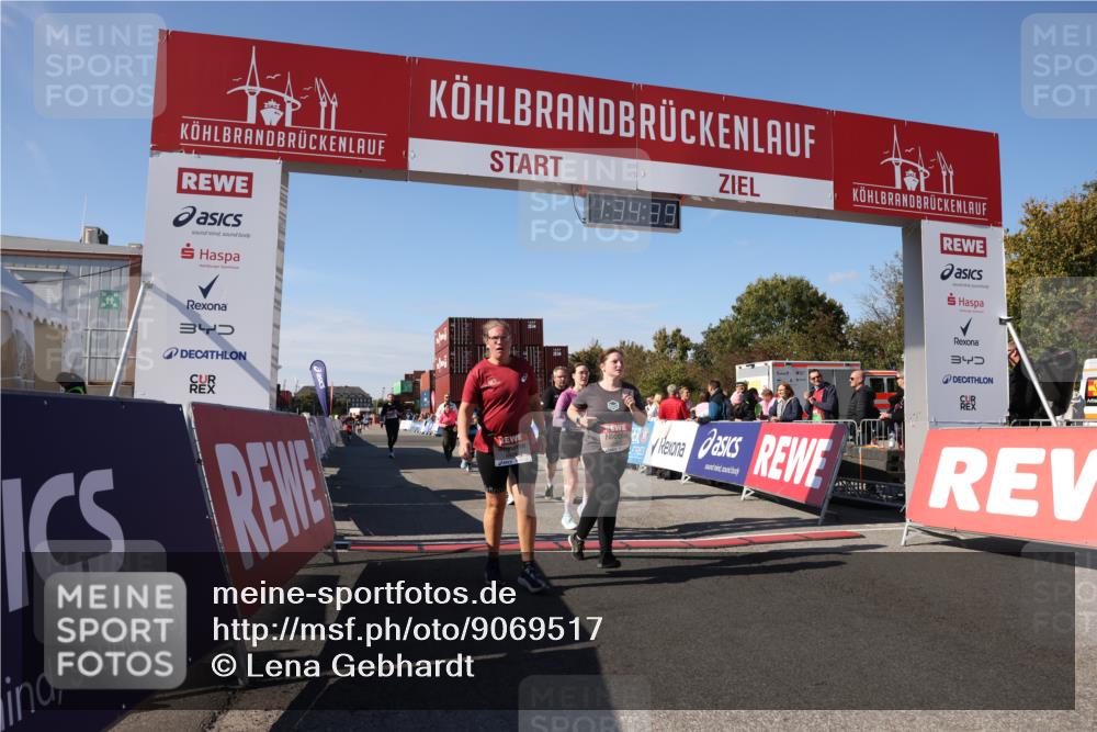 03.10.2025 - Köhlbrandbrückenlauf Lena Gebhardt http://msf.ph/oto/9069517 03.10.2025 13:34:40 Ziel 4112, 4498, 4702, 4754, 4767, 4997, 5390, 5407, 5465, 6196, 6289, 6290, 6486 meine-sportfotos.de