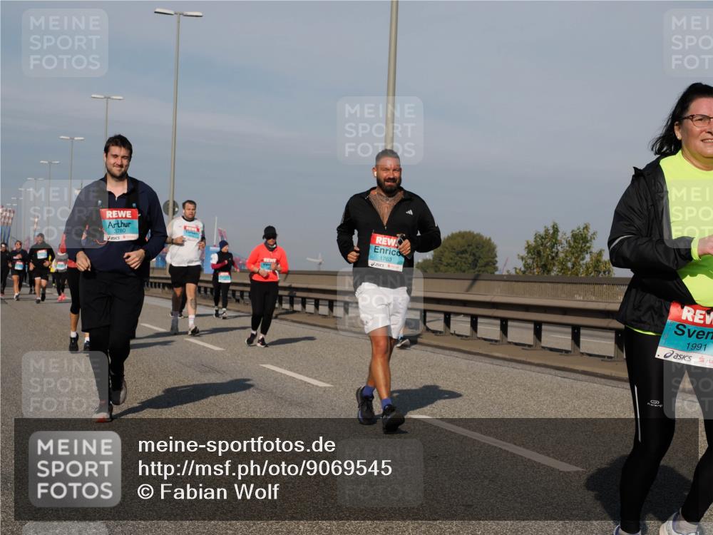 03.10.2025 - Köhlbrandbrückenlauf Fabian Wolf http://msf.ph/oto/9069545 03.10.2025 10:11:56 Position 3 3780, 1763, 1991 meine-sportfotos.de