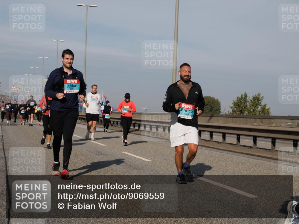03.10.2025 - Köhlbrandbrückenlauf Fabian Wolf http://msf.ph/oto/9069559 03.10.2025 10:11:56 Position 3 3780, 1763 meine-sportfotos.de