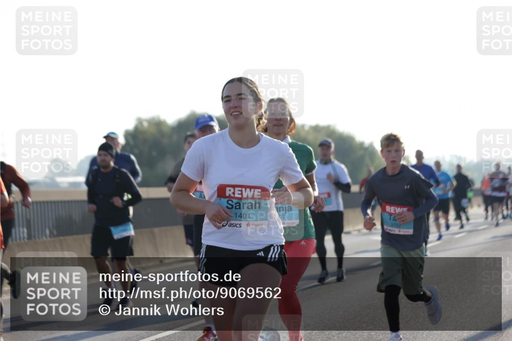 03.10.2025 - Köhlbrandbrückenlauf Jannik Wohlers http://msf.ph/oto/9069562 03.10.2025 09:17:06 Position 3 1401, 09, 3707 meine-sportfotos.de