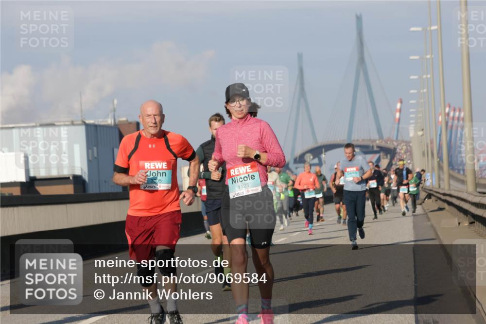 03.10.2025 - Köhlbrandbrückenlauf Jannik Wohlers http://msf.ph/oto/9069584 03.10.2025 09:48:35 Position 3 3305, 1123 meine-sportfotos.de