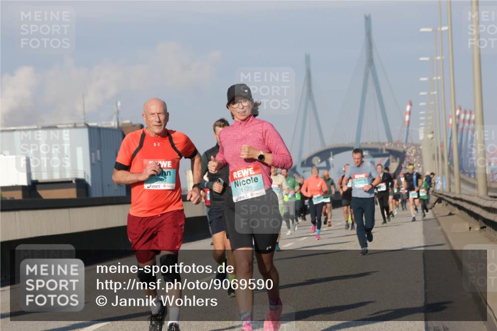 03.10.2025 - Köhlbrandbrückenlauf Jannik Wohlers http://msf.ph/oto/9069590 03.10.2025 09:48:35 Position 3 3305, 1123 meine-sportfotos.de