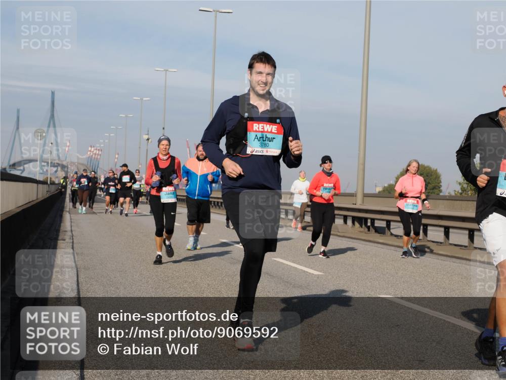 03.10.2025 - Köhlbrandbrückenlauf Fabian Wolf http://msf.ph/oto/9069592 03.10.2025 10:11:57 Position 3 3780 meine-sportfotos.de