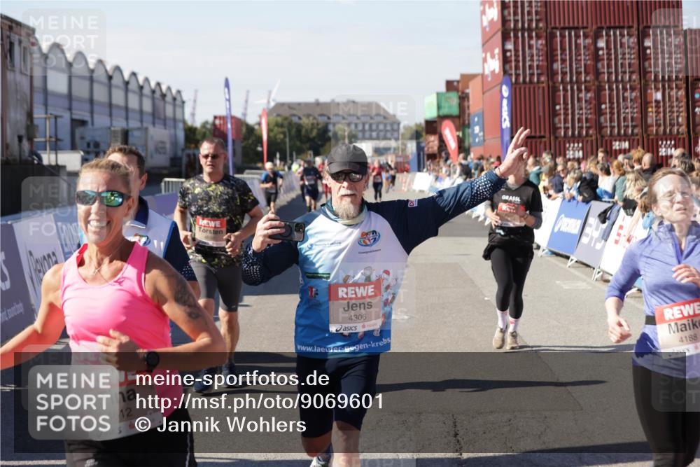 03.10.2025 - Köhlbrandbrückenlauf Jannik Wohlers http://msf.ph/oto/9069601 03.10.2025 13:13:57 Ziel 4188, 4306, 4348, 4522, 4612, 4642, 4868, 5078, 5640, 5700, 5727, 6125, 6227, 6228, 6366, 6487, 6488, 6604, 6766 meine-sportfotos.de