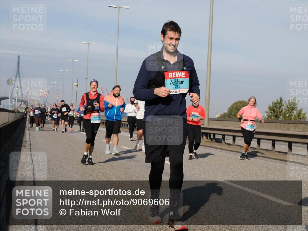 03.10.2025 - Köhlbrandbrückenlauf Fabian Wolf http://msf.ph/oto/9069606 03.10.2025 10:11:57 Position 3 3780 meine-sportfotos.de