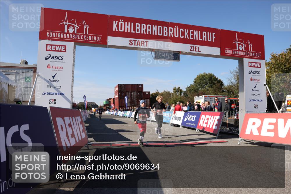 03.10.2025 - Köhlbrandbrückenlauf Lena Gebhardt http://msf.ph/oto/9069634 03.10.2025 13:34:51 Ziel 4112, 4498, 4767, 5227, 5465, 6196, 6357, 6434 meine-sportfotos.de