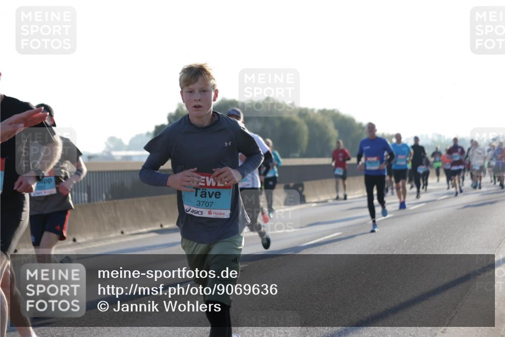 03.10.2025 - Köhlbrandbrückenlauf Jannik Wohlers http://msf.ph/oto/9069636 03.10.2025 09:17:08 Position 3 3707 meine-sportfotos.de