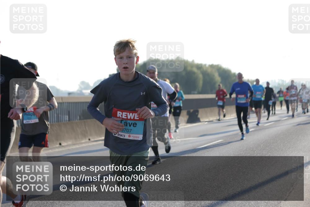 03.10.2025 - Köhlbrandbrückenlauf Jannik Wohlers http://msf.ph/oto/9069643 03.10.2025 09:17:08 Position 3 3707 meine-sportfotos.de