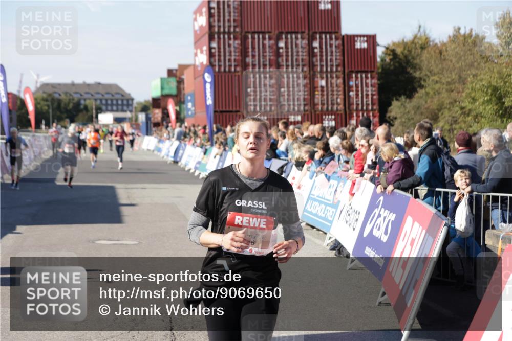 03.10.2025 - Köhlbrandbrückenlauf Jannik Wohlers http://msf.ph/oto/9069650 03.10.2025 13:13:59 Ziel 4188, 4306, 4522, 4612, 4642, 4868, 5078, 5640, 5700, 5727, 6125, 6227, 6228, 6318, 6487, 6488, 6604, 6766 meine-sportfotos.de