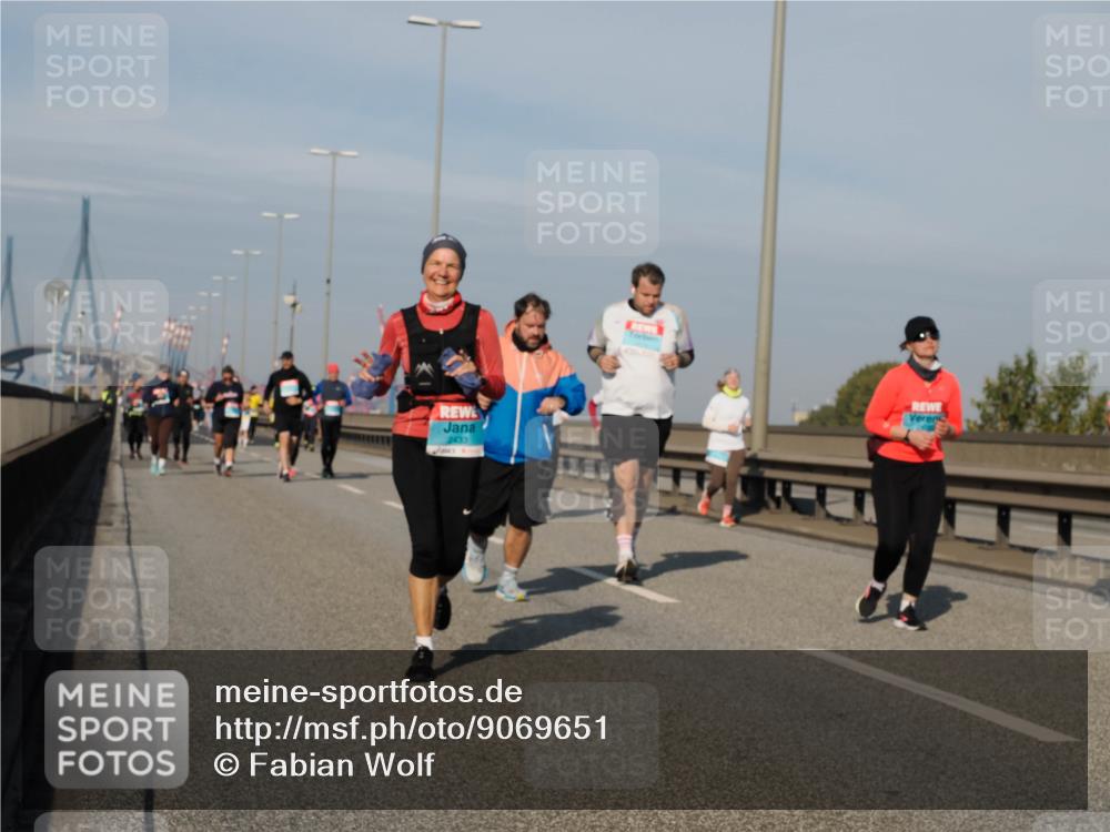 03.10.2025 - Köhlbrandbrückenlauf Fabian Wolf http://msf.ph/oto/9069651 03.10.2025 10:11:59 Position 3 2433 meine-sportfotos.de