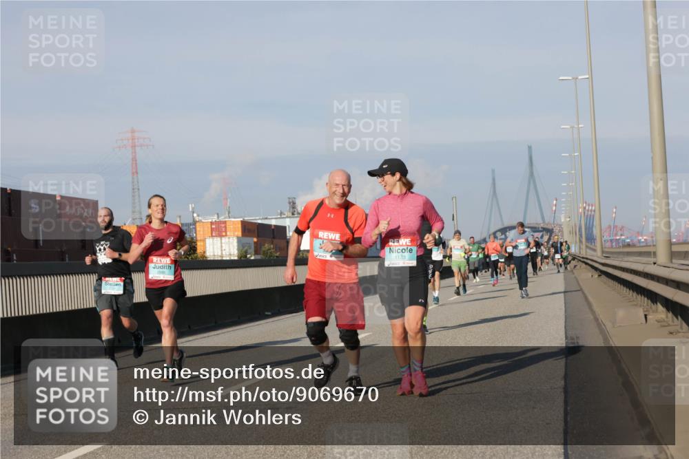 03.10.2025 - Köhlbrandbrückenlauf Jannik Wohlers http://msf.ph/oto/9069670 03.10.2025 09:48:37 Position 3 1123 meine-sportfotos.de