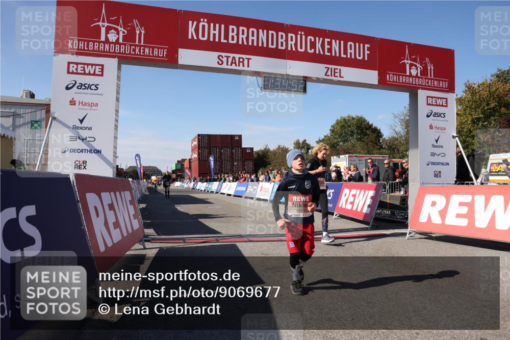 03.10.2025 - Köhlbrandbrückenlauf Lena Gebhardt http://msf.ph/oto/9069677 03.10.2025 13:34:52 Ziel 4112, 4498, 4767, 5227, 5465, 6196, 6357, 6434 meine-sportfotos.de