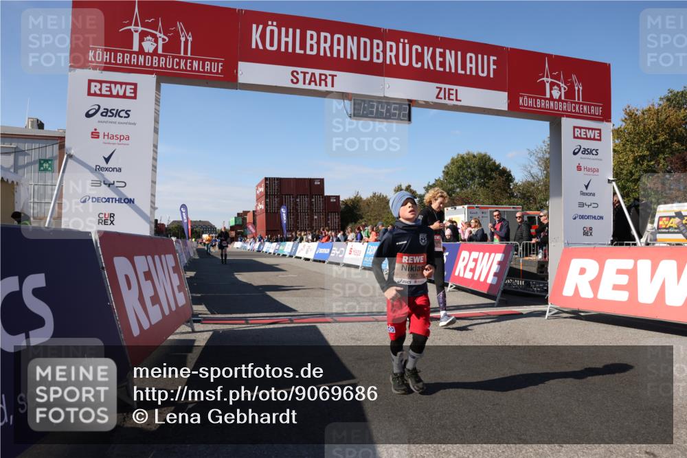 03.10.2025 - Köhlbrandbrückenlauf Lena Gebhardt http://msf.ph/oto/9069686 03.10.2025 13:34:52 Ziel 4112, 4498, 4767, 5227, 5465, 6196, 6357, 6434 meine-sportfotos.de