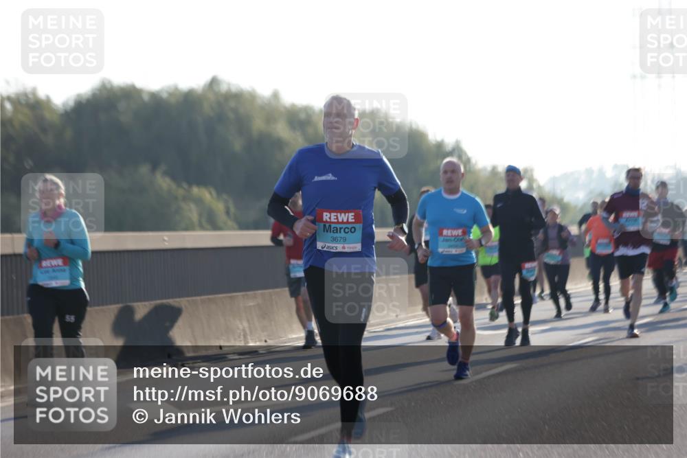 03.10.2025 - Köhlbrandbrückenlauf Jannik Wohlers http://msf.ph/oto/9069688 03.10.2025 09:17:09 Position 3 3679, 55 meine-sportfotos.de