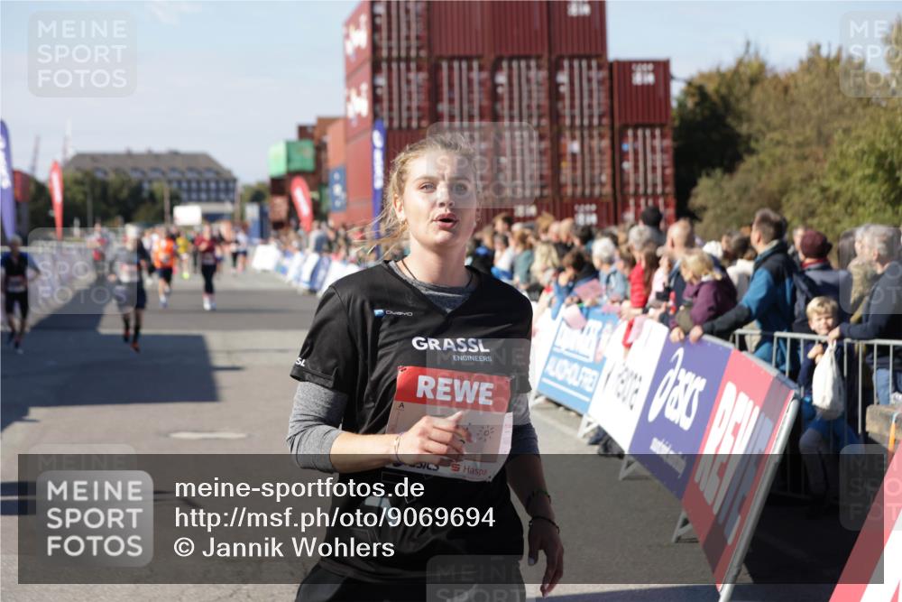 03.10.2025 - Köhlbrandbrückenlauf Jannik Wohlers http://msf.ph/oto/9069694 03.10.2025 13:14:00 Ziel 4188, 4306, 4522, 4612, 4642, 4868, 5078, 5640, 5700, 5727, 6125, 6227, 6228, 6318, 6487, 6488, 6604, 6766 meine-sportfotos.de