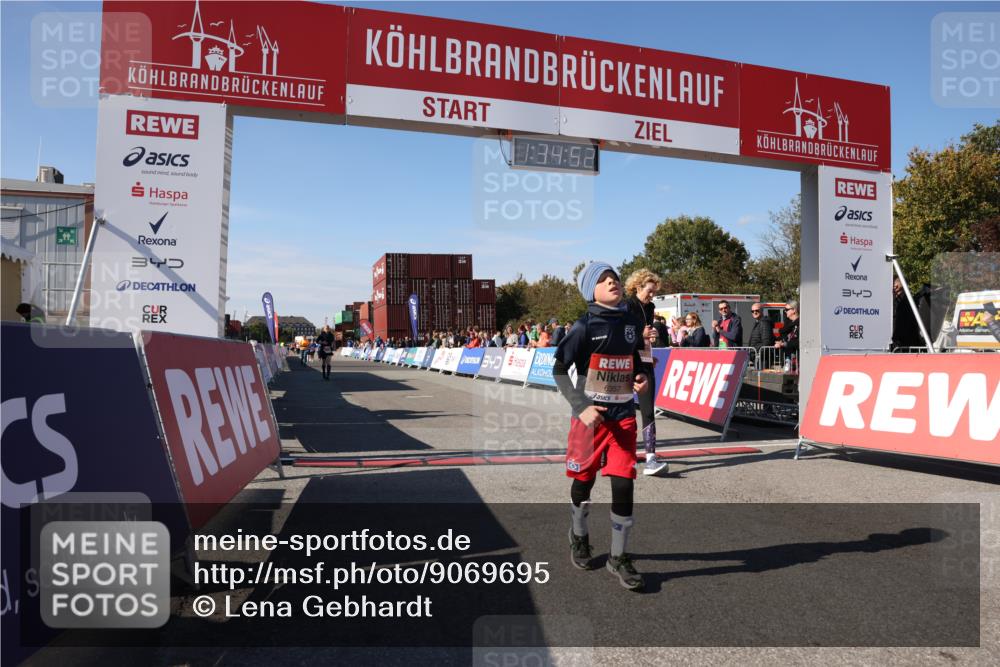 03.10.2025 - Köhlbrandbrückenlauf Lena Gebhardt http://msf.ph/oto/9069695 03.10.2025 13:34:52 Ziel 4112, 4498, 4767, 5227, 5465, 6196, 6357, 6434 meine-sportfotos.de