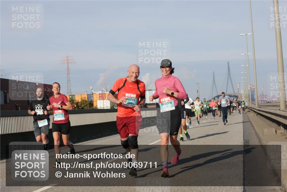 03.10.2025 - Köhlbrandbrückenlauf Jannik Wohlers http://msf.ph/oto/9069711 03.10.2025 09:48:37 Position 3 1123 meine-sportfotos.de
