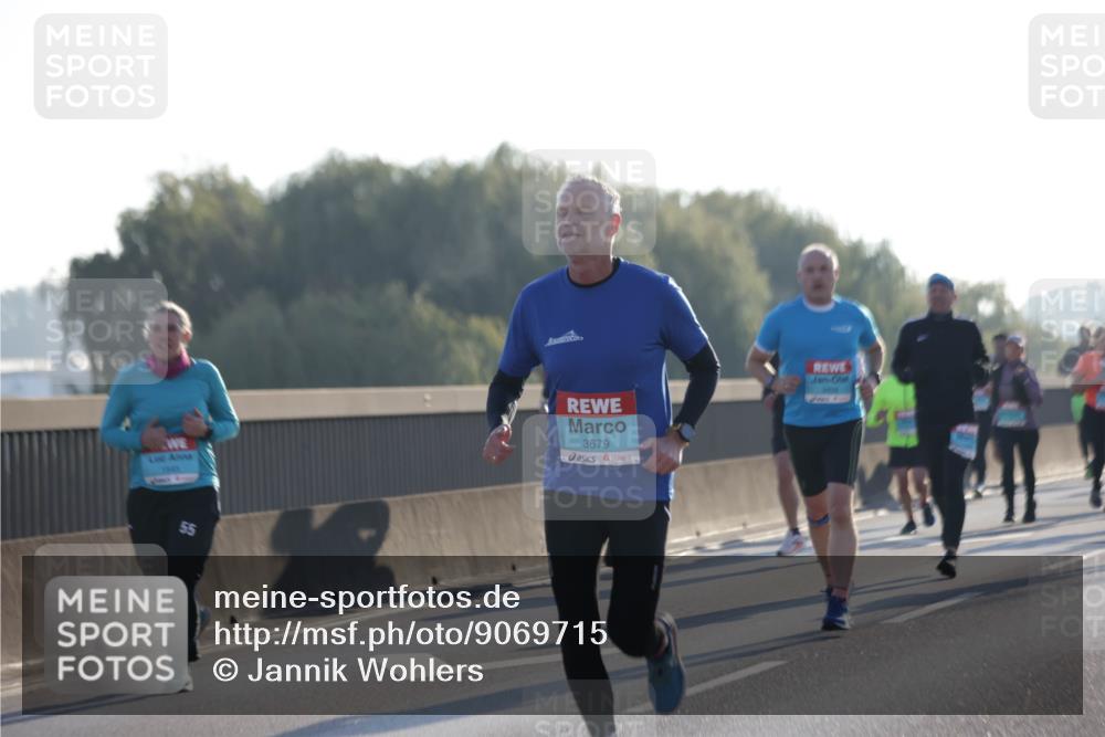03.10.2025 - Köhlbrandbrückenlauf Jannik Wohlers http://msf.ph/oto/9069715 03.10.2025 09:17:10 Position 3 55, 3679, 3459 meine-sportfotos.de