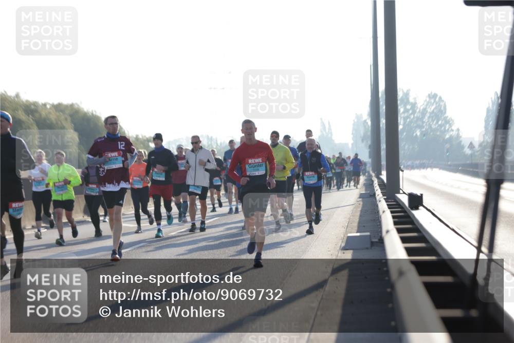 03.10.2025 - Köhlbrandbrückenlauf Jannik Wohlers http://msf.ph/oto/9069732 03.10.2025 09:17:13 Position 3 12, 1038 meine-sportfotos.de