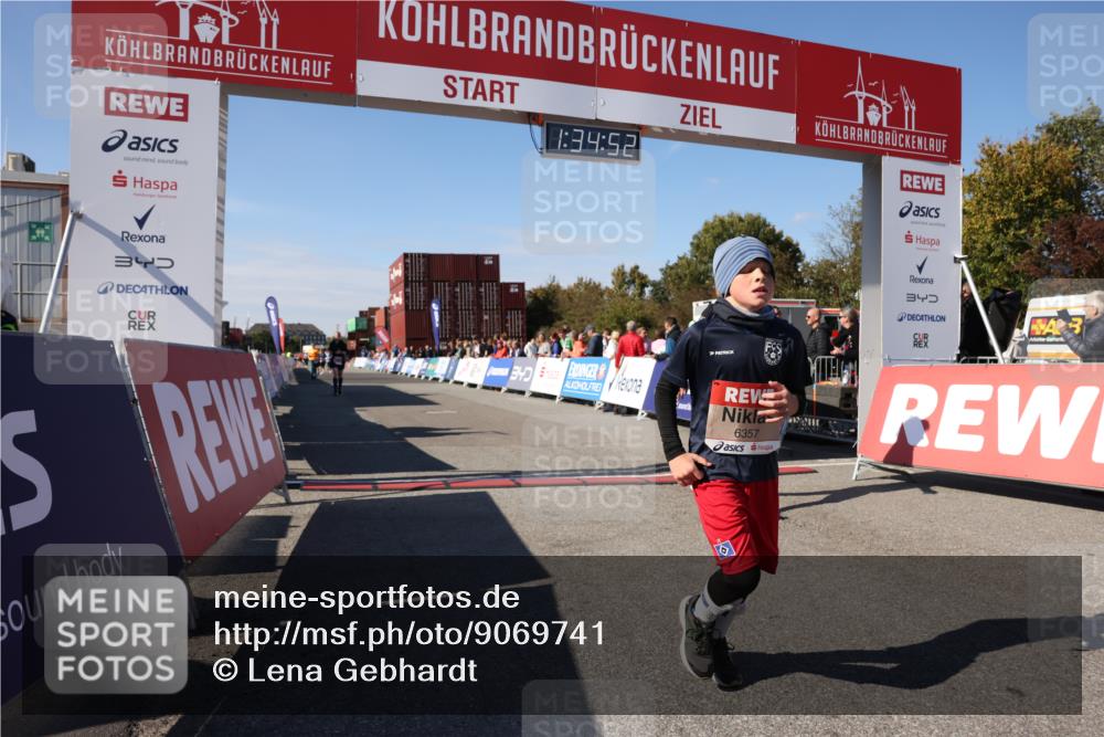 03.10.2025 - Köhlbrandbrückenlauf Lena Gebhardt http://msf.ph/oto/9069741 03.10.2025 13:34:53 Ziel 4112, 4498, 4767, 5227, 6196, 6357, 6434 meine-sportfotos.de